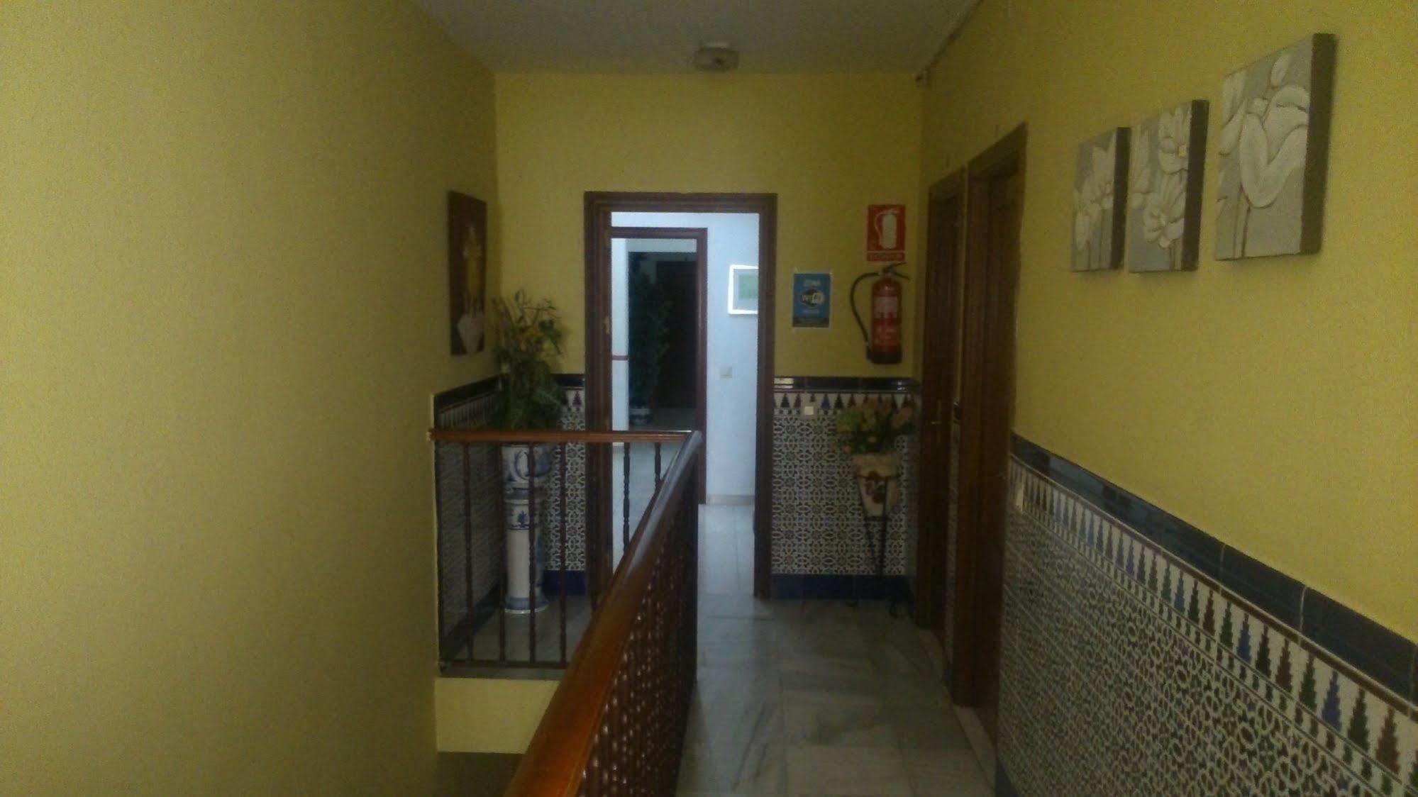 Hostal Virgen Del Rocio Ronda Exterior photo